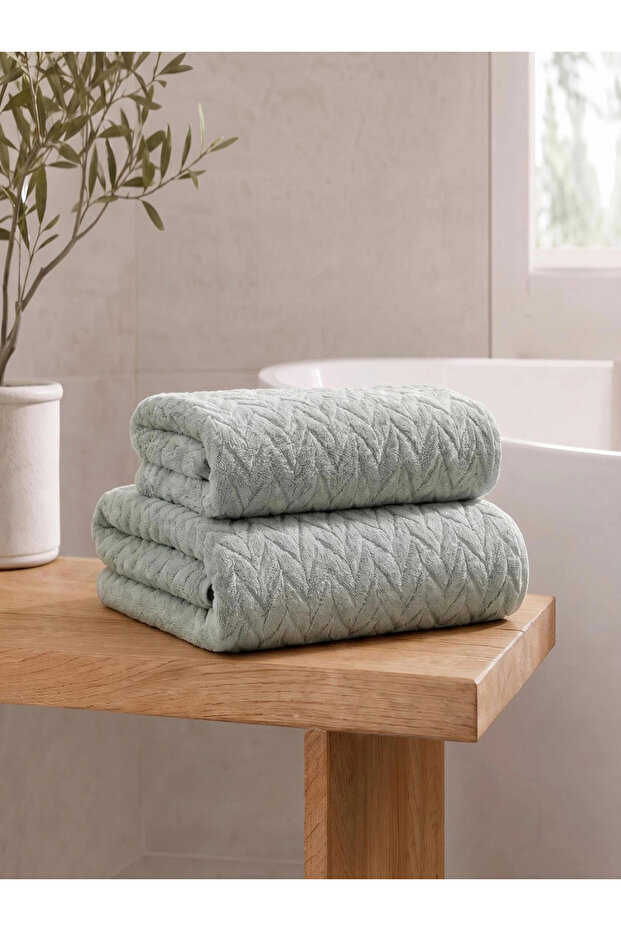 Pack of 2 - Textured Bath Towels, Green