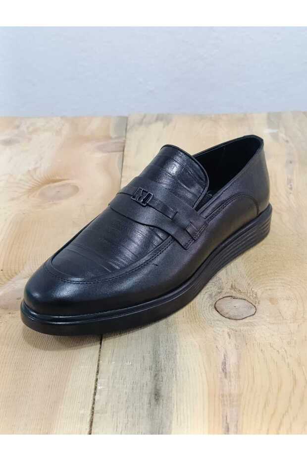 Men's Summer Shoes Genuine Inner and Outer Leather Summer Light Sole Without Laces and Black Color