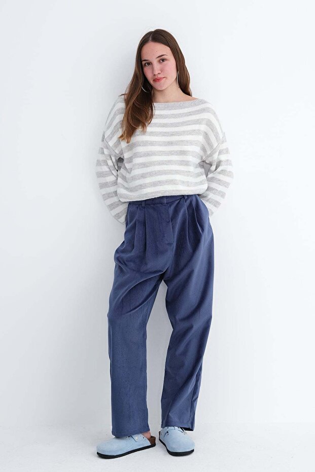 Pleated Front Trousers Pn02812