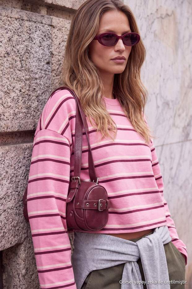 Wardrobe Essentials-Pink Striped Relaxed/Casual Fit 100% Cotton Knitted T-Shirt Twoss26Ts00019