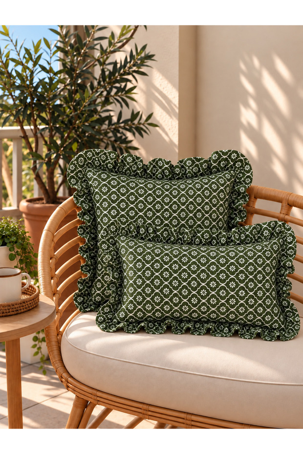 Roza Daisy Pattern Green Ruffled Throw Pillow Cover 1 Pc