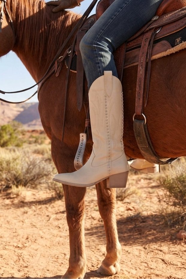 Westry Premium Embroidered Beige Heeled Boots