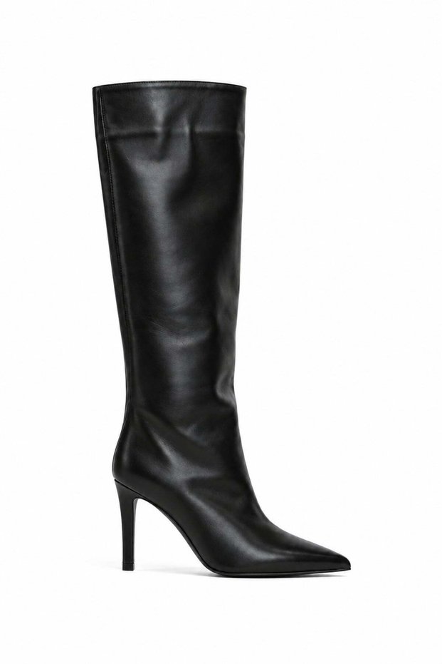 Black Pointed Toe Heeled Boots 24403