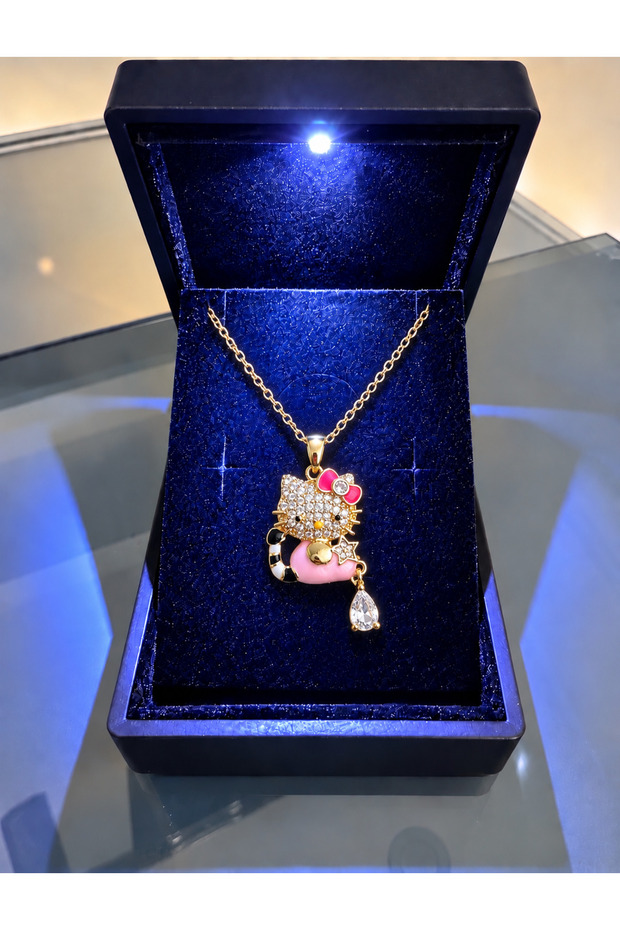 IŞIKLI KUTUDA PEMBE HELLO KITTY KOLYE ÇELİK