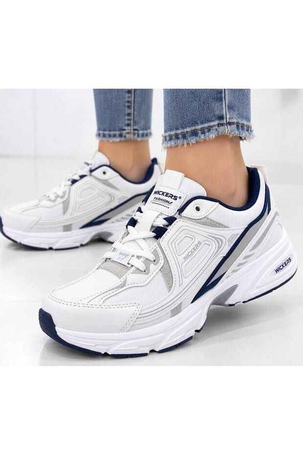 Women's Lace-Up Water-Repellent Comfortable Sneaker