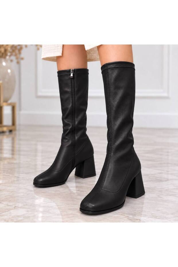 Women's Below-The-Knee Long Boots with Side Zipper, Oval Toe, Thick Block Heels, Stylish Design.