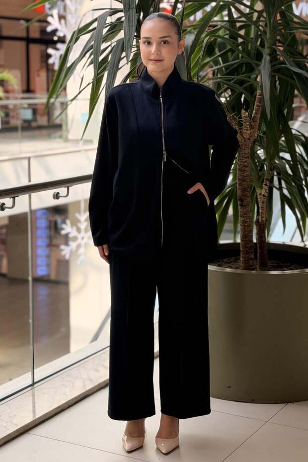 Missdalida Ribbed Front Two-Thread Slim Fit Pants