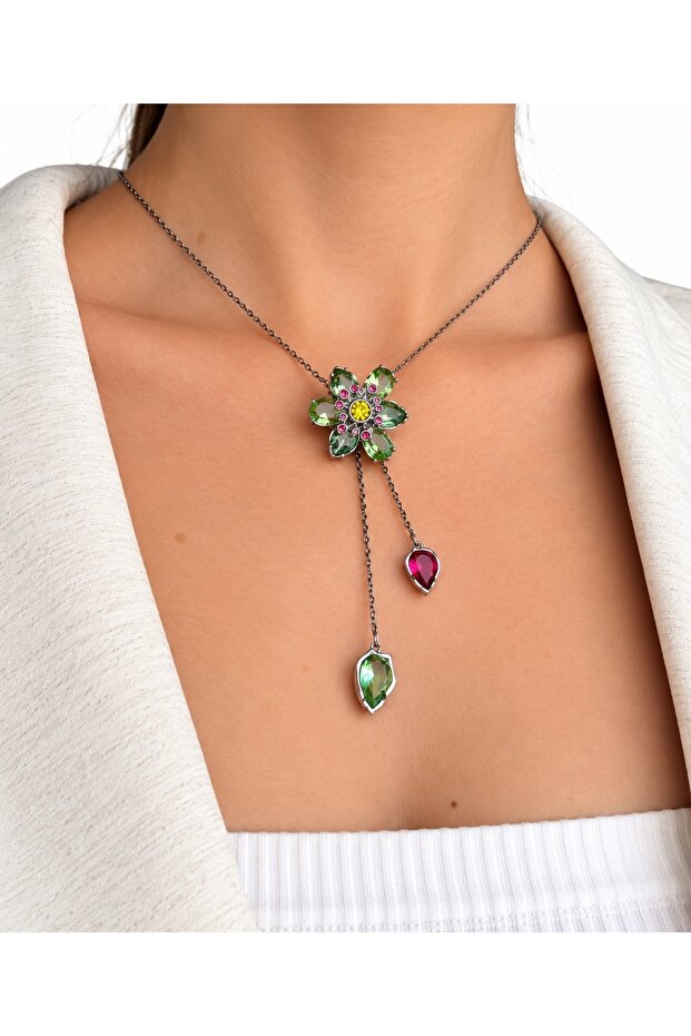Green Idylila Flower Cutout Y Necklace