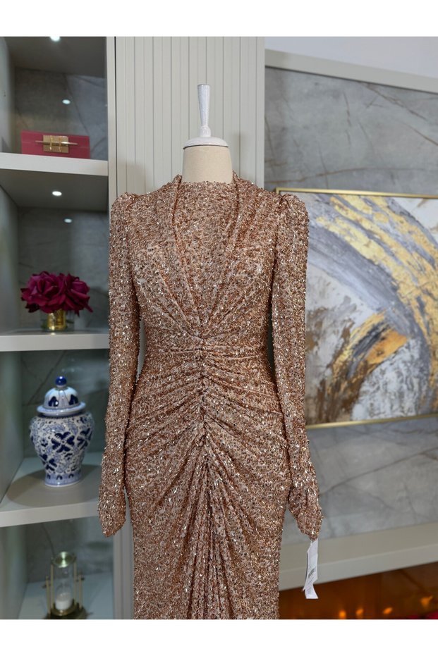 Vanesa Abiye Gold