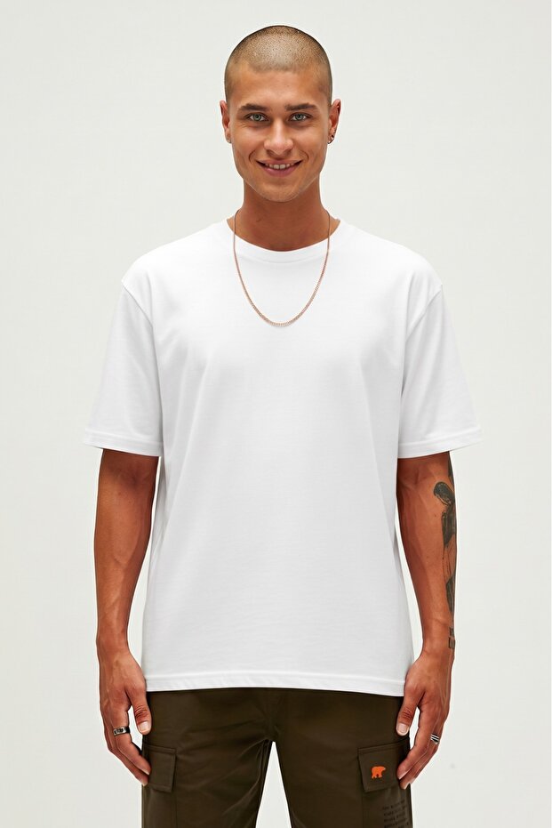 Routine white basic men's t-shirt