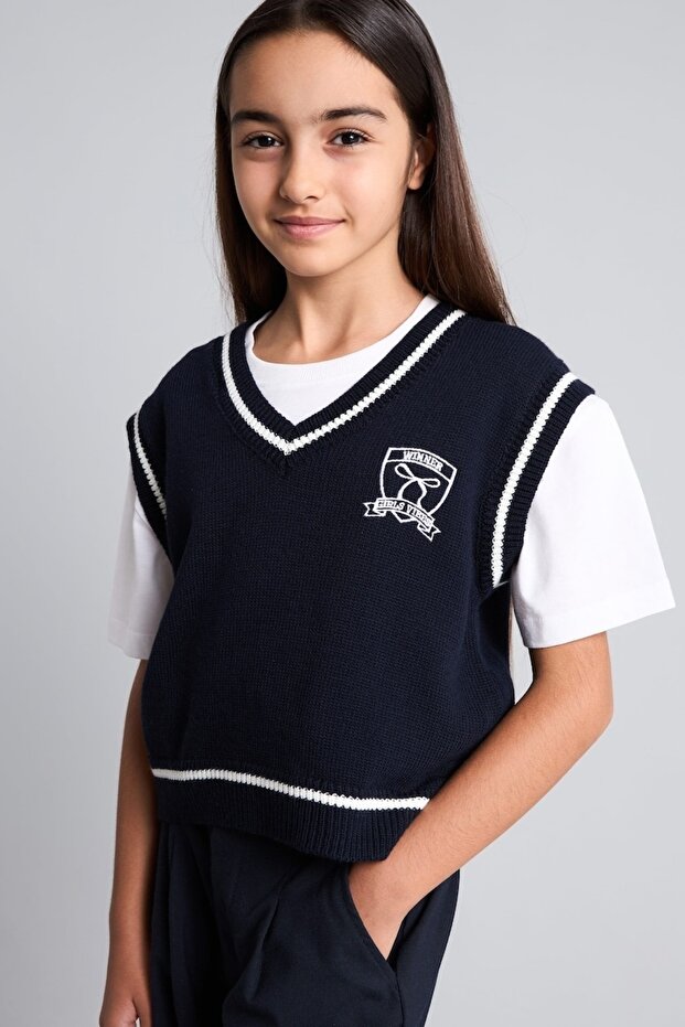School V-Neck Embroidered Sweater for Girls H7867A826Au