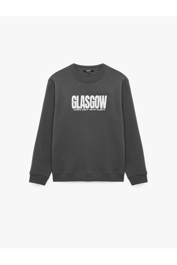 Three Threaded Threaded Comfortable Fit Crew Neck Washable Printed Sweatshirt