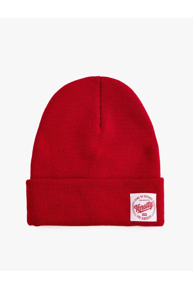 Layered Beret with Label Detail