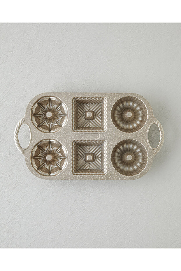 Patisserie Avis Premium Cast Iron Cake Mold 36 cm Champagne