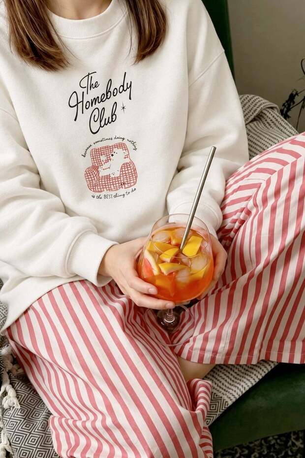Women's Premium Fabric 3 Thread Raster Teddy Bear Printed Sweatshirt
