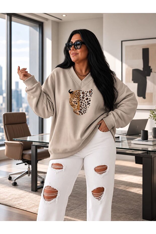 3 Yarn Combed Cotton V-Neck Leopard Print Sweatshirt Pyq3