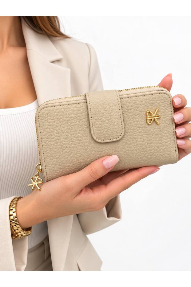 Women's Wallet with Coin and Card Compartments