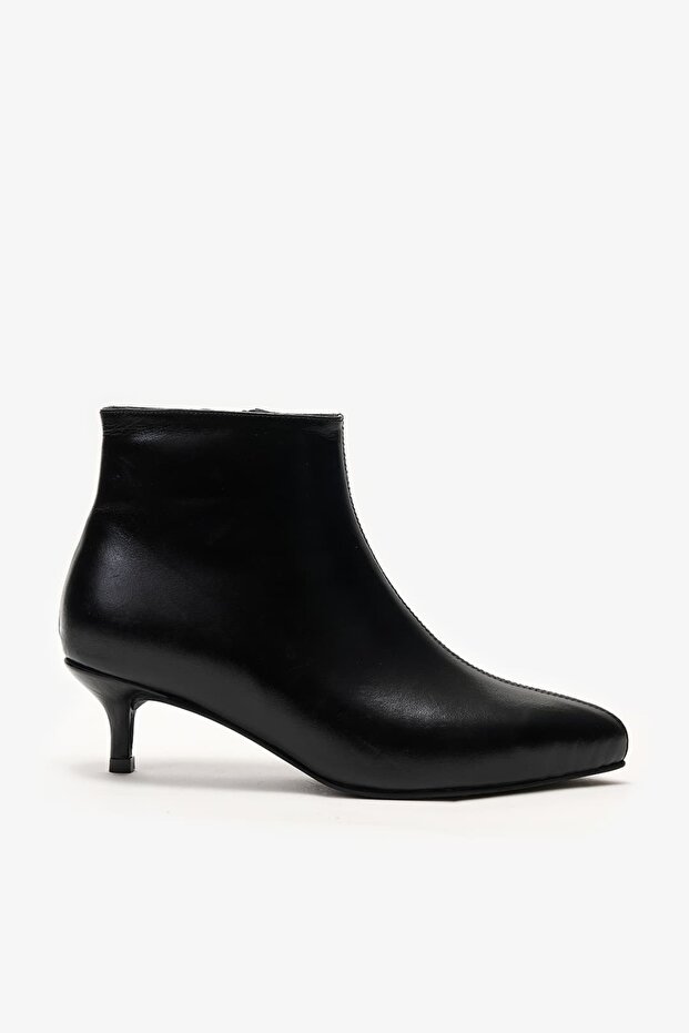 Nemesis Black Leather Kitten Heel Boots