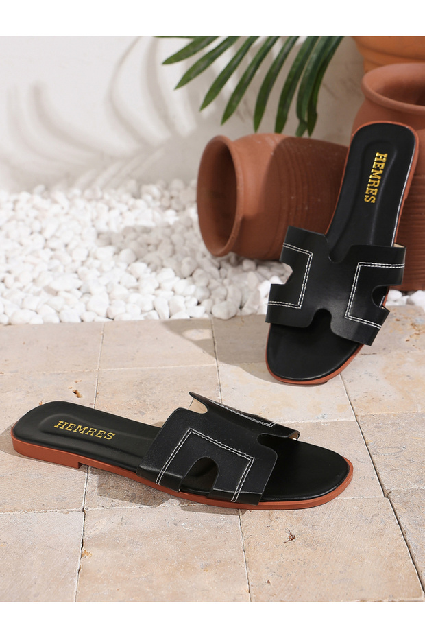 Black Flat Sandals for Women