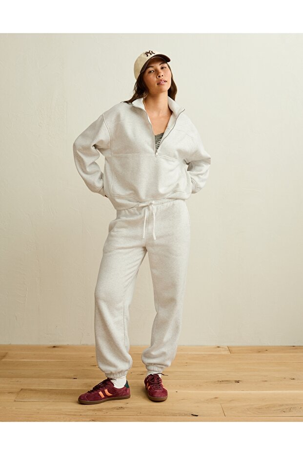 AE Everyday Luxe Low-Rise Baggy Jogger