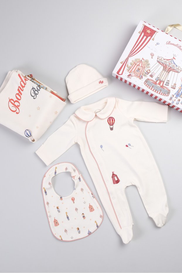 100% Cotton Newborn 4-Piece Hospital Discharge Set (Embroidered Luna Park)
