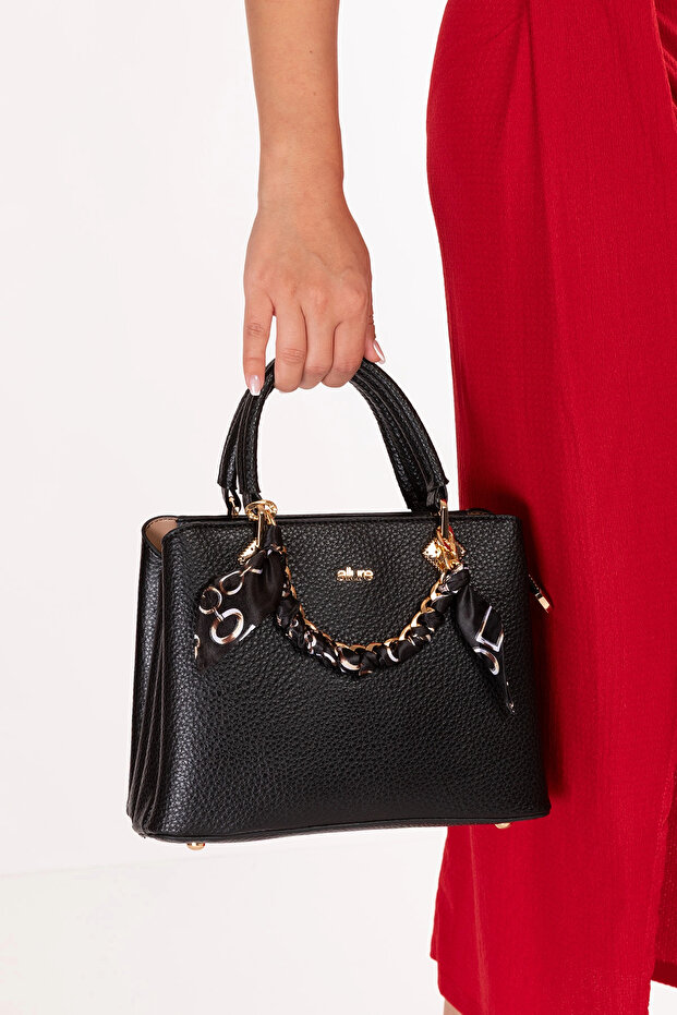 Women's Chain Detailed Hand and Shoulder Bag Ald.758 Black