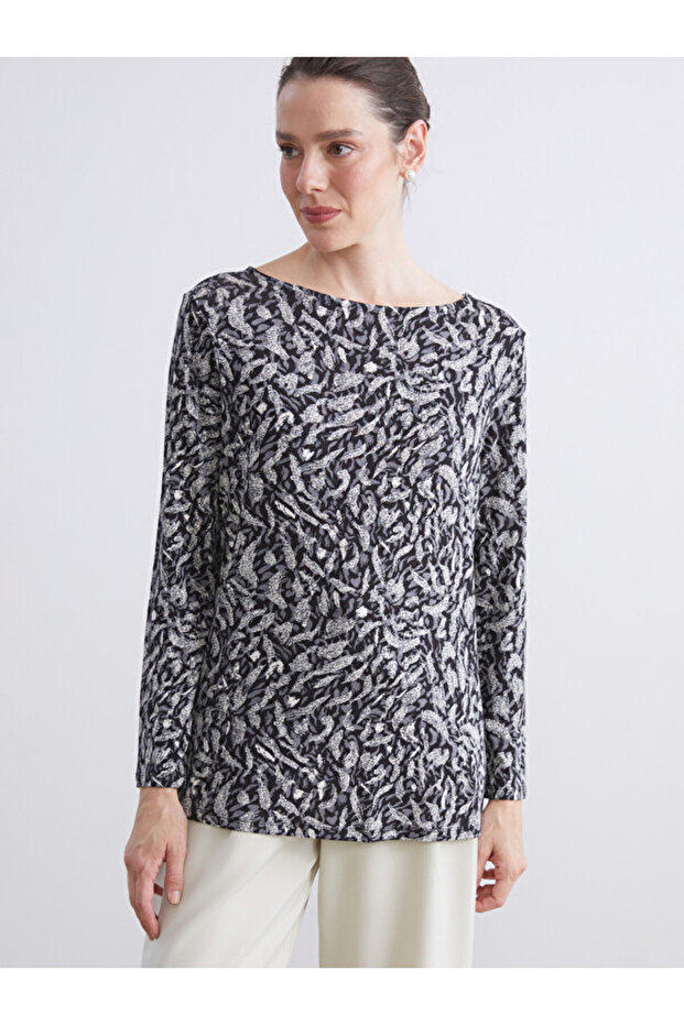 Esvab • Modern & Distinctive Zero Roba Collar Embroidered Blouse
