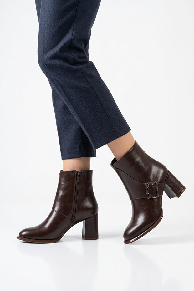 Orel women's heeled boots with side buckle - coffee crinkled patent leather