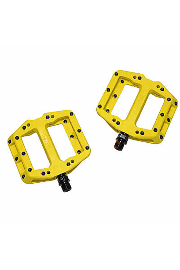 Çivili pedal