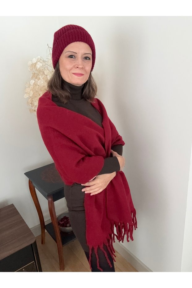 Soft Textured Women's Shawl with Tassels / Pasta Model