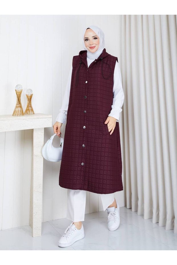 Quilted Screen Mesh with Front Buttons and Chain Detail, Hooded Side Pocket Screen Mesh 3402
