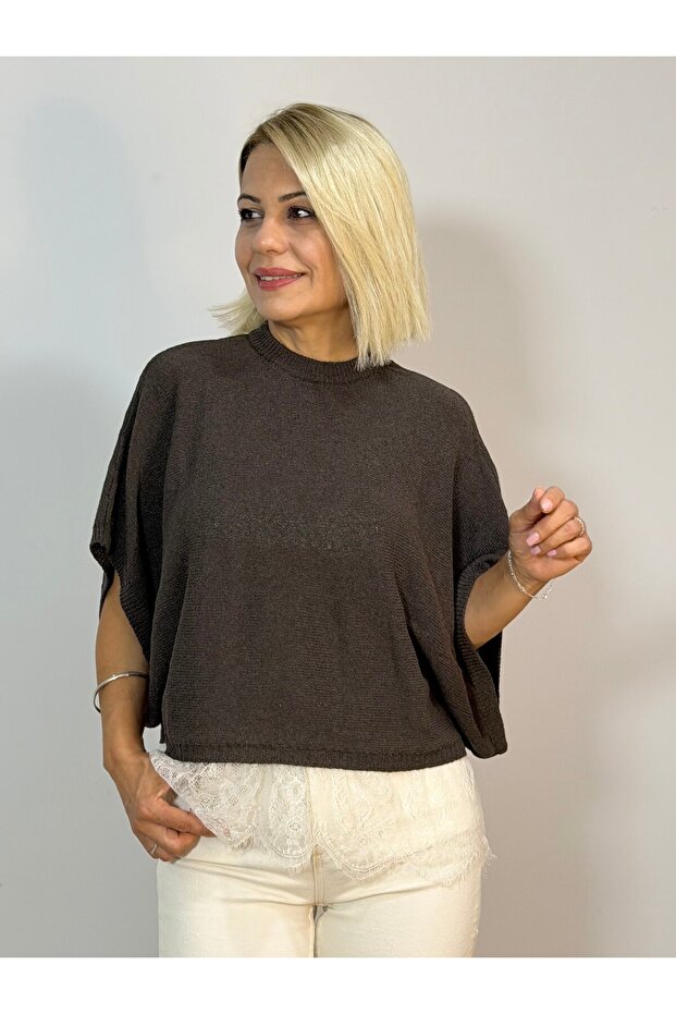 1025 Lace Trim at Hem, Crew Neck, Oversize, Mercerized Blouse