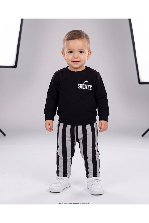Boy's 1-2-3-4 Years Old Seasonal 2-Thread Stylish Set with Striped Pants