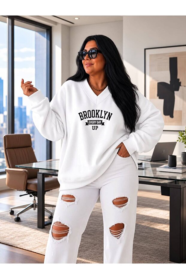 3 Yarn Combed Cotton V-Neck Brooklyn Printed Sweatshirt Pyq2