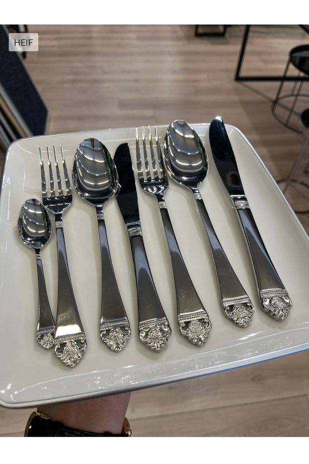 Lorena Sade 84 Piece Cutlery Set