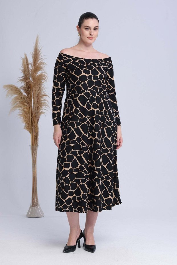 Women's Black Beige Stone Pattern Boat Neck Plus Size Maxi Dress