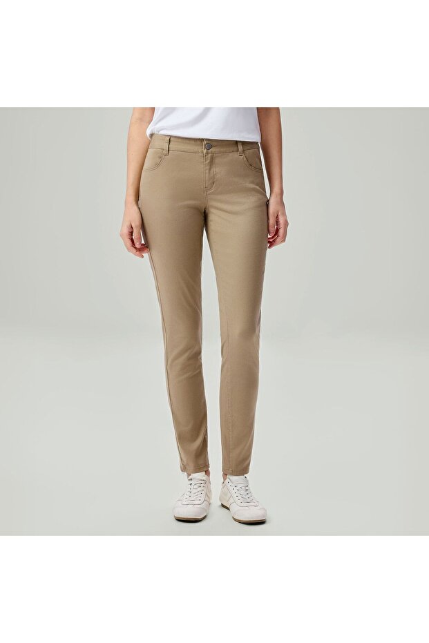 Women’s High-Waist Twill Regular Tapered Fit Pant