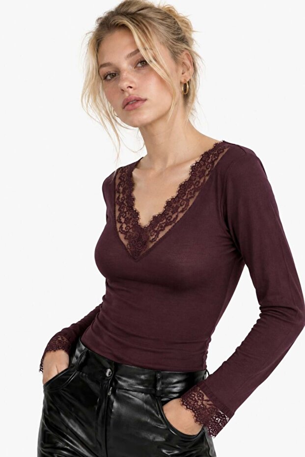 Lace Detailed Long Sleeve V-Neck Bluz