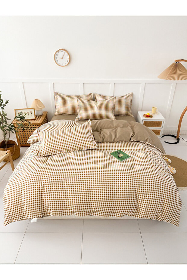 4-Piece Polyester Quilt Cover Comforter Set - Brown, 180x220cm