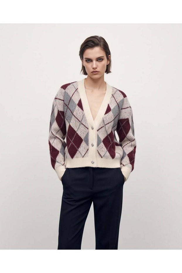 Women's Diamond Patterned Buttoned V-Neck Knitwear Cardigan