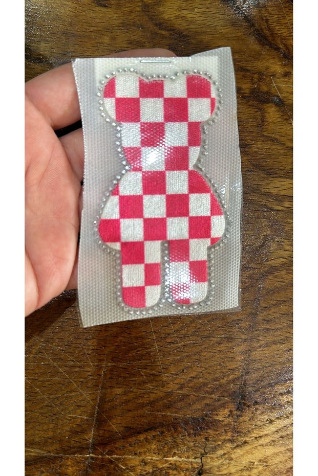 10X6 cm Checkered Iron-On Bear Transfer Print Arma Red