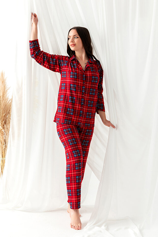 Winter Buttoned Plaid Pattern New Year Themed Women's Suede Pajama Set