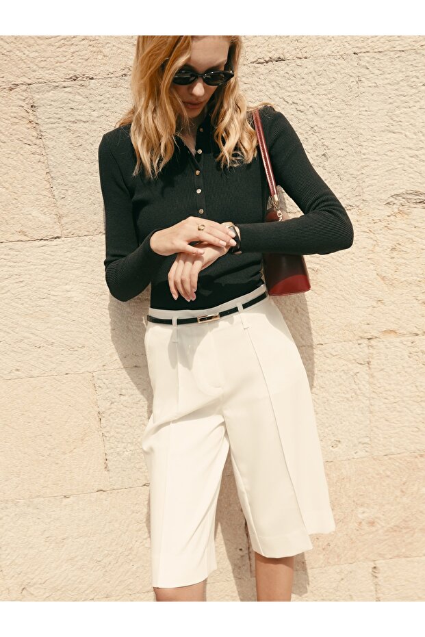 72710 Belted Bermuda
