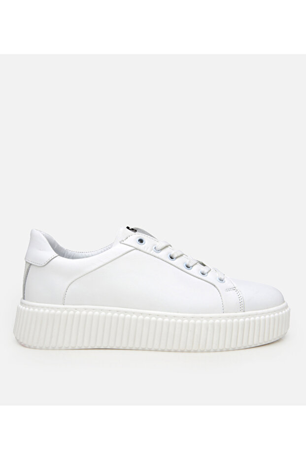 Men's Leather White High-Sole Sports Shoes