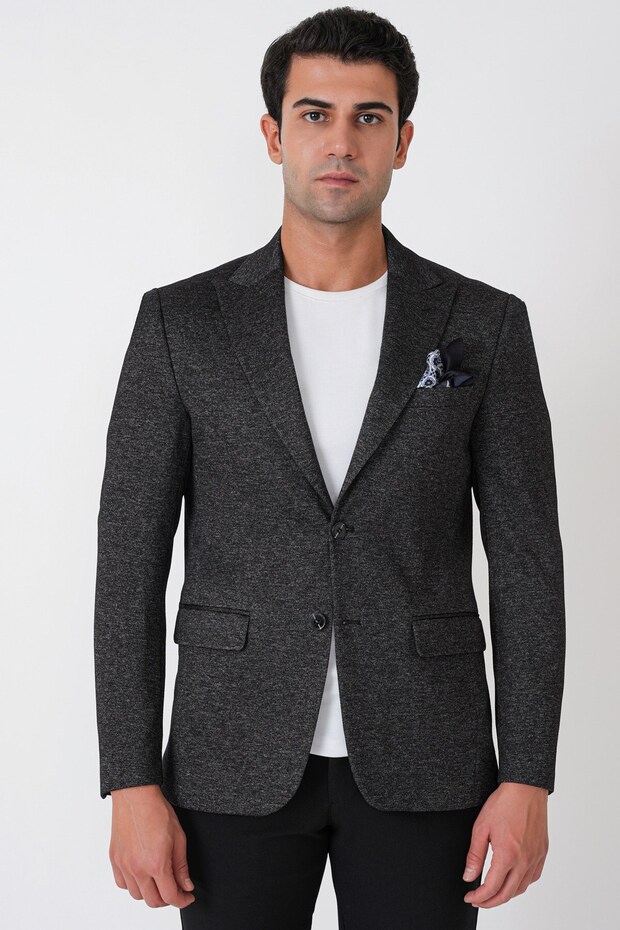 Slim Fit Pointed Collar Double Slit Stretchy Wool Black Jacket C 746