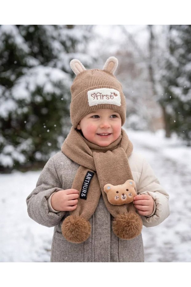 2-8 Years Old Unisex Double Pompom Bear Scarf and Beanie Set Knitted Winter Scarf and Beanie Set with Ears