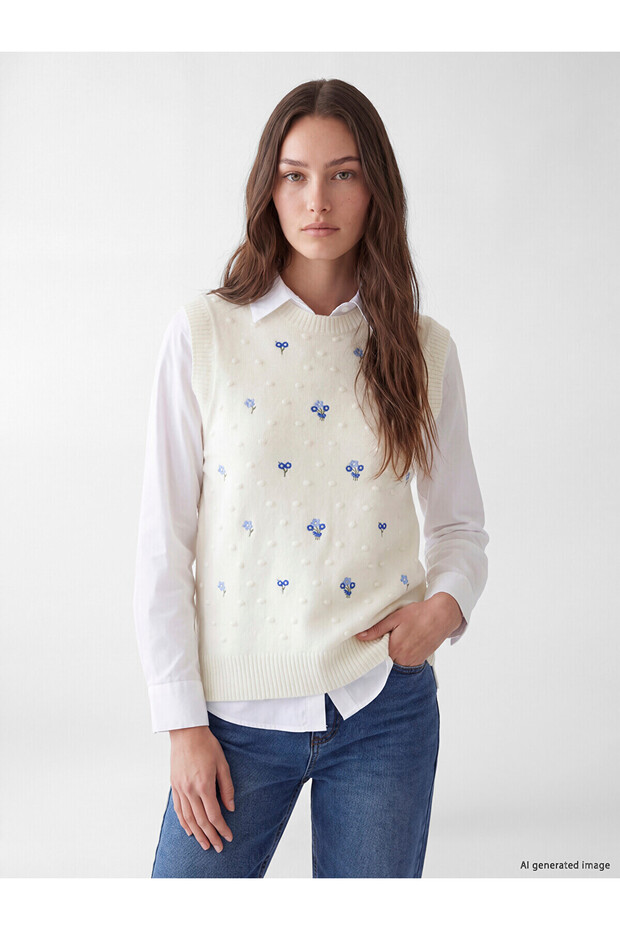 Alita City Lcw Modest Ecru Knitwear Embroidered Women's Sweater with a Difference