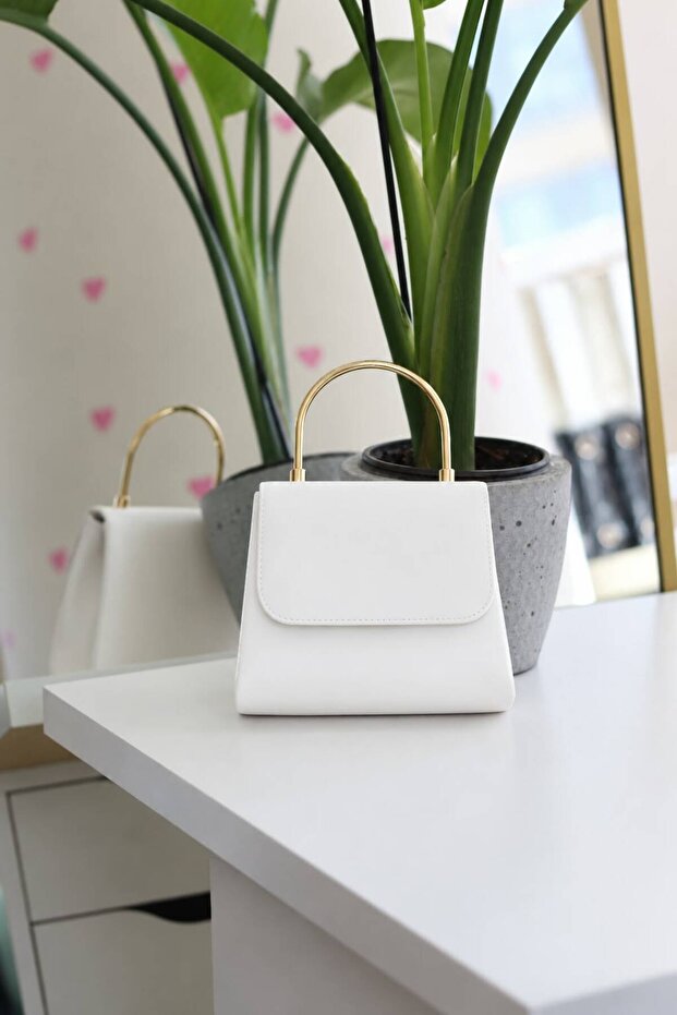 Women's White Leather Metal Handle Evening Dress Shoulder Bag