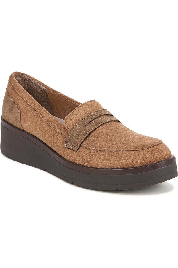 BZees Women's Fast Track Loafer