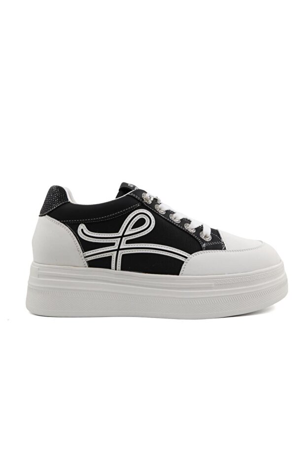 26K300 Black Women's Sneakers